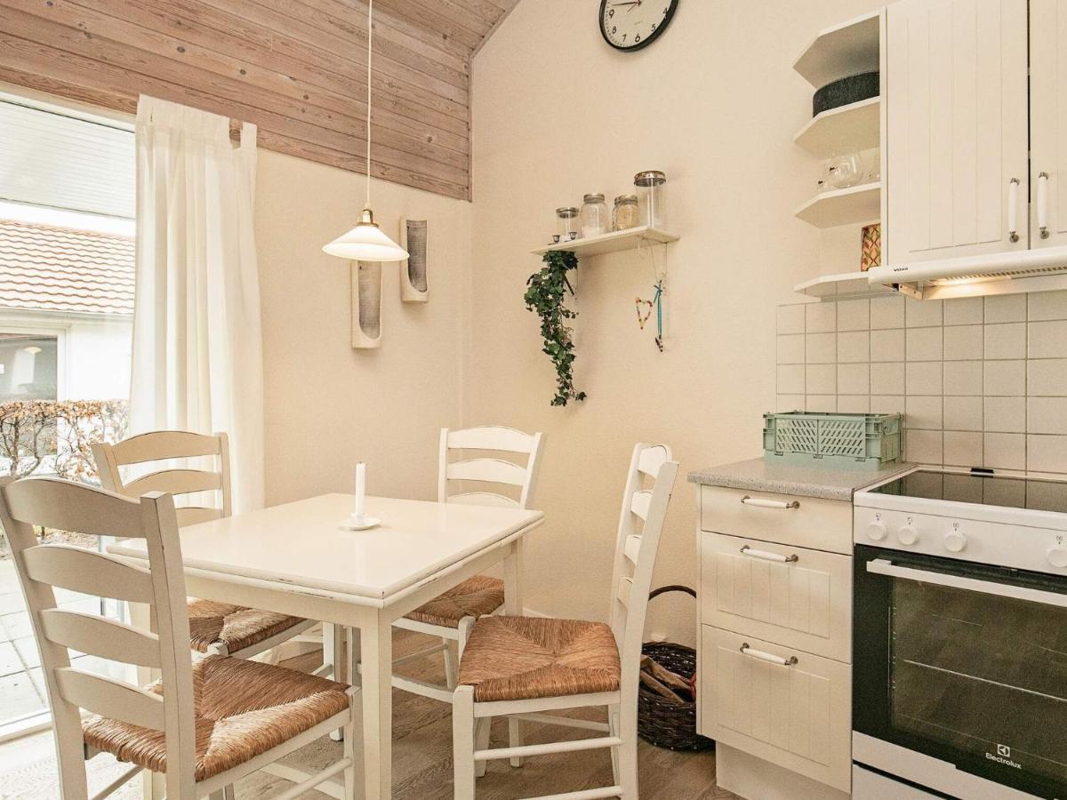 4 Person Holiday Home In R Sk Bing Aeroskobing Exterior photo